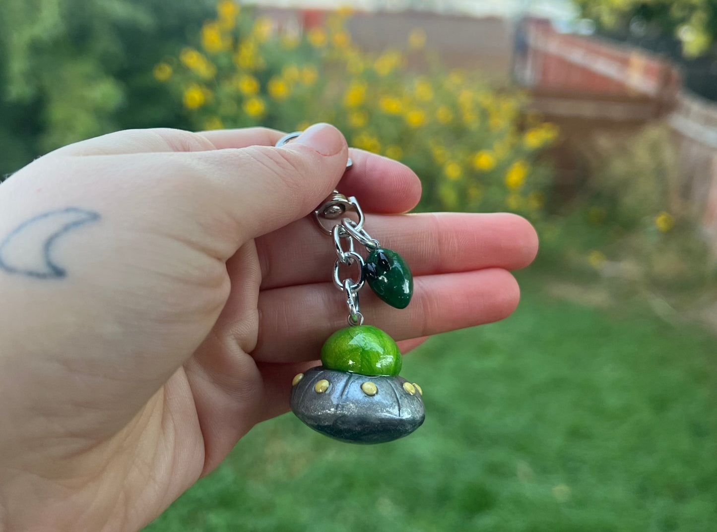 UFO and Alien-Head Keychain